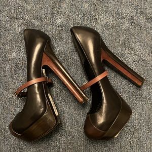 Fendi Platform Mary Jane shoes.  Size 40